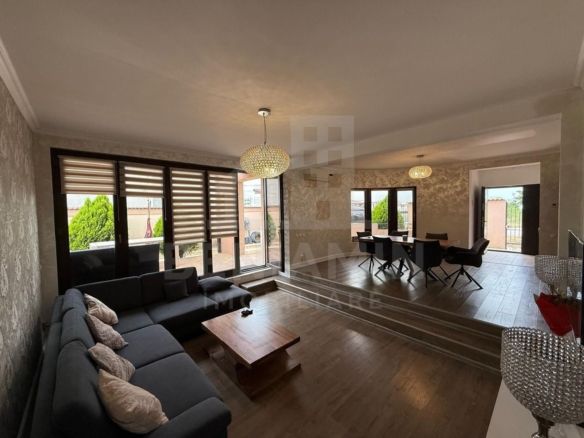 Casa-P+1-Piscina-Garaj-248mp totali-Foisor-Toate utilitatile-Libera - foto 2