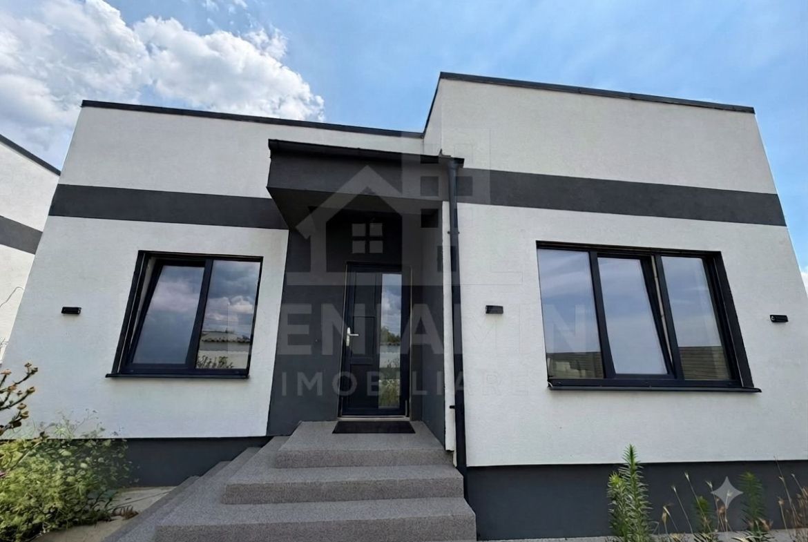 Casa-3 Dormitore-3 bai-Teren 300mp-Damila str Ficusului-La cheie - foto 2