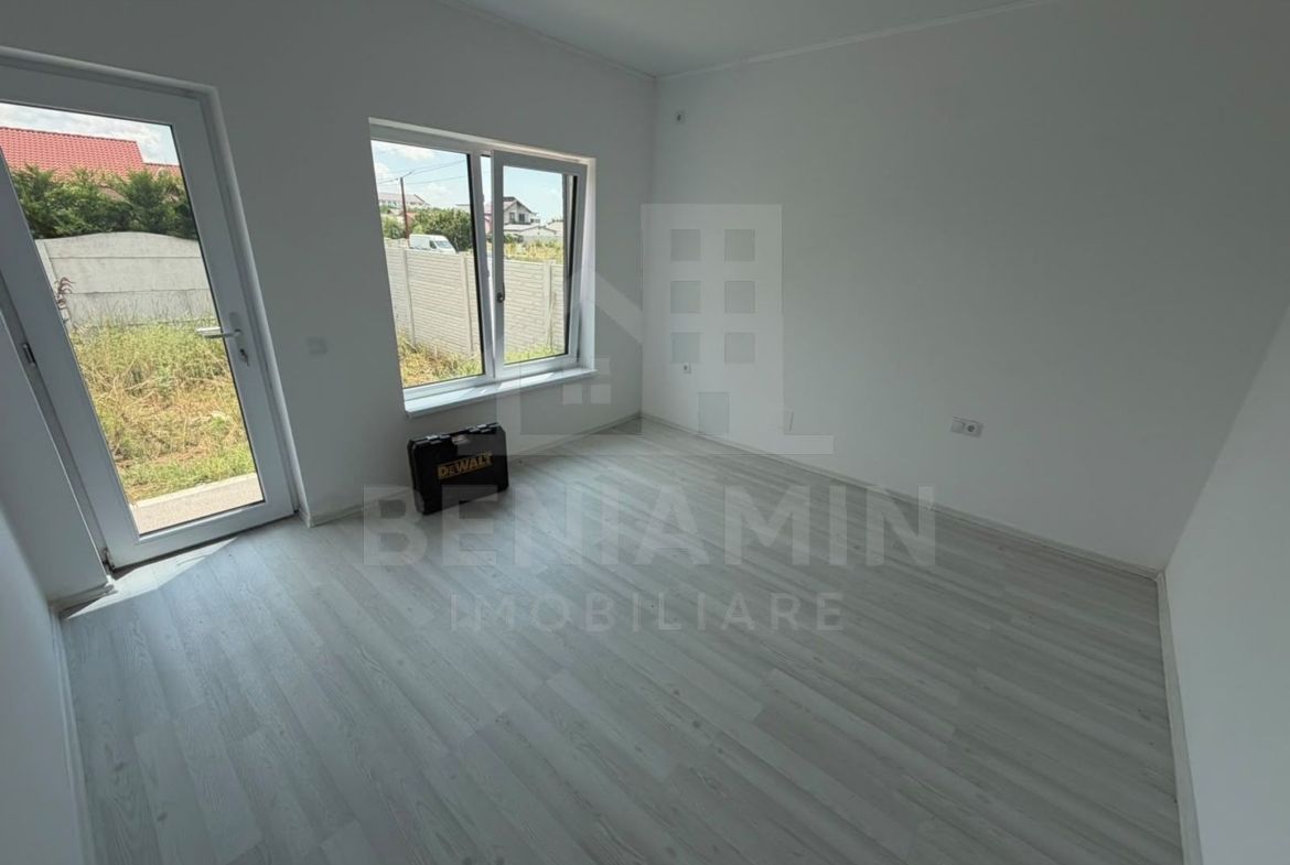 Casa-3 Dormitore-3 bai-Teren 300mp-Damila str Ficusului-La cheie - foto 6