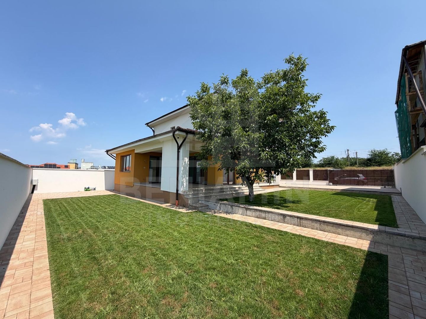 Vila Premium-4 Dormitoare-4 Bai-teren 500mp-Toate utilitatile-Ford - foto 2