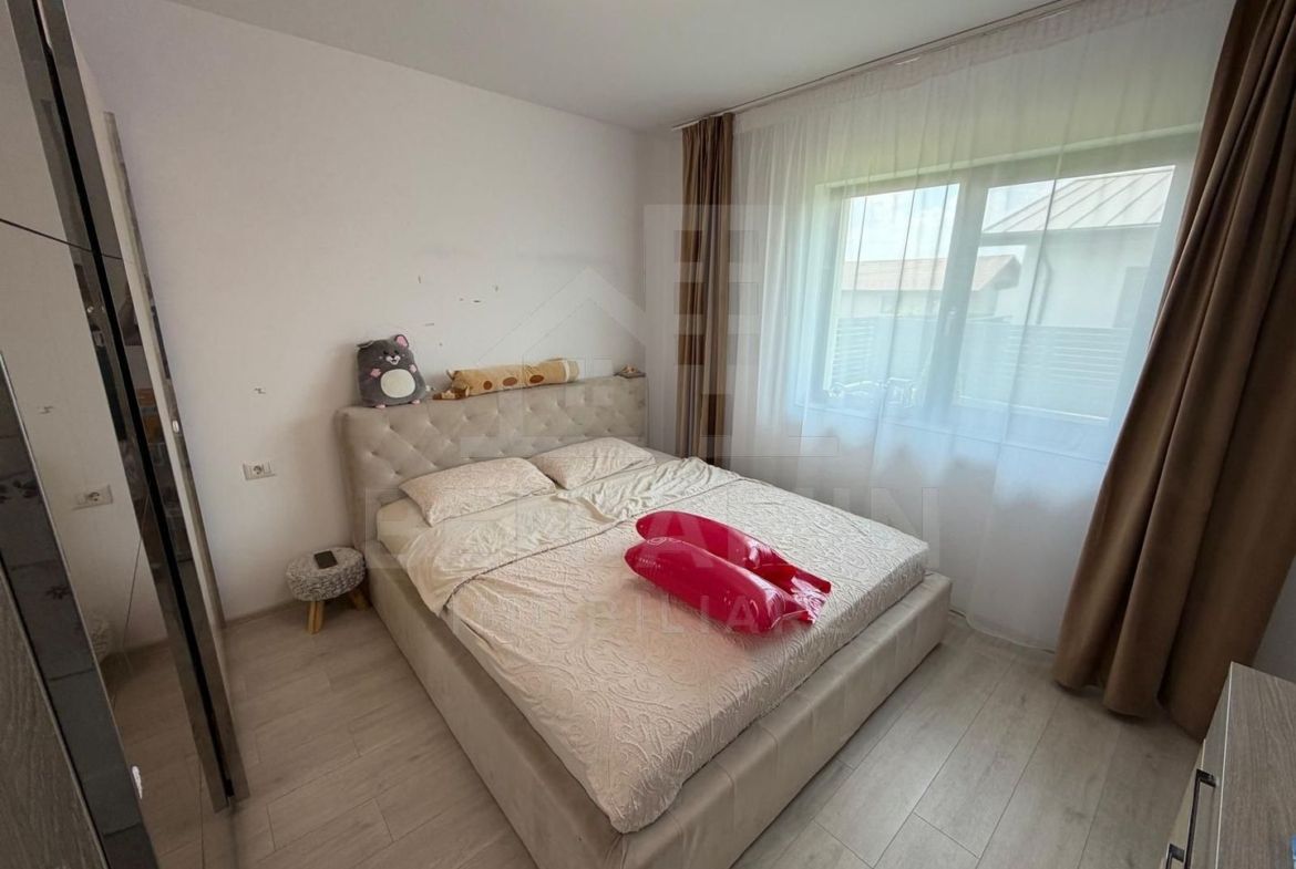 Casa-3 Dormitoare-2 Bai-Teren 400mp-Aeroport-Mobilata-Utilata-Moderna - foto 2