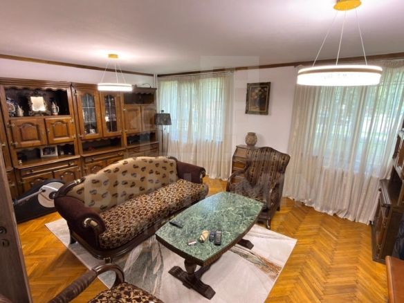 Apartament 3 camere Calea Bucuresti parter mobilat si utilat 56mp - Imagine principala