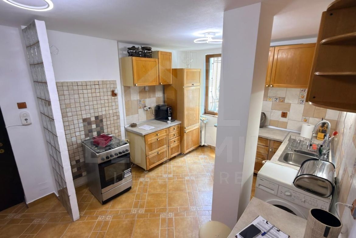 Apartament 3 camere Calea Bucuresti parter mobilat si utilat 56mp - foto 3