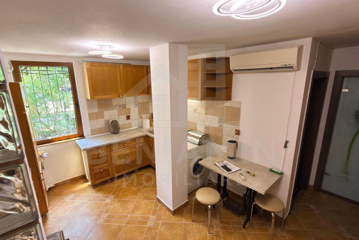 Apartament 3 camere Calea Bucuresti parter mobilat si utilat 56mp - foto 4