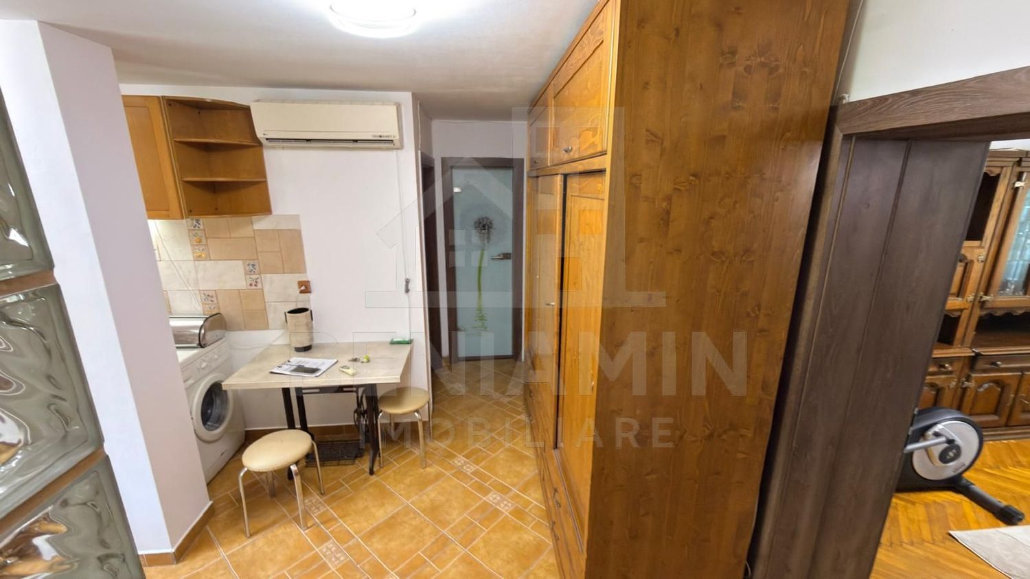 Apartament 3 camere Calea Bucuresti parter mobilat si utilat 56mp - foto 8