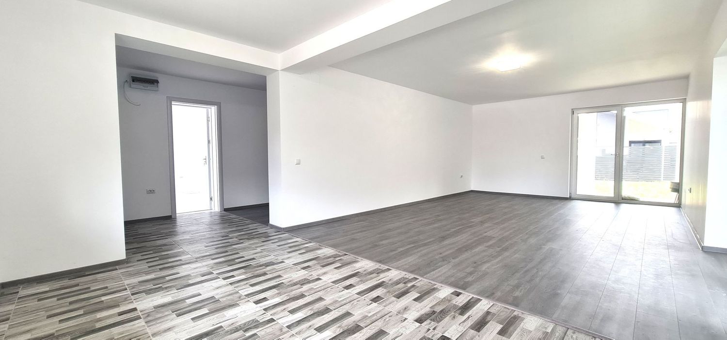 Casa 4 camere (nemobilata, neutilata) cartier Izvor Tarlungeni Brasov - Imagine principala