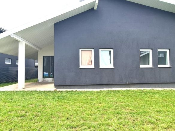 Casa 4 camere (nemobilata, neutilata) cartier Izvor Tarlungeni Brasov - foto 2