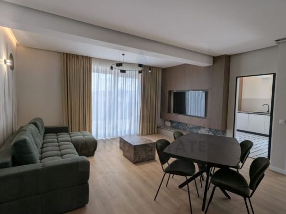 Penthouse premium spatios 120 mp terasa 88 mp etaj 3  zona Lazaret - Imagine principala