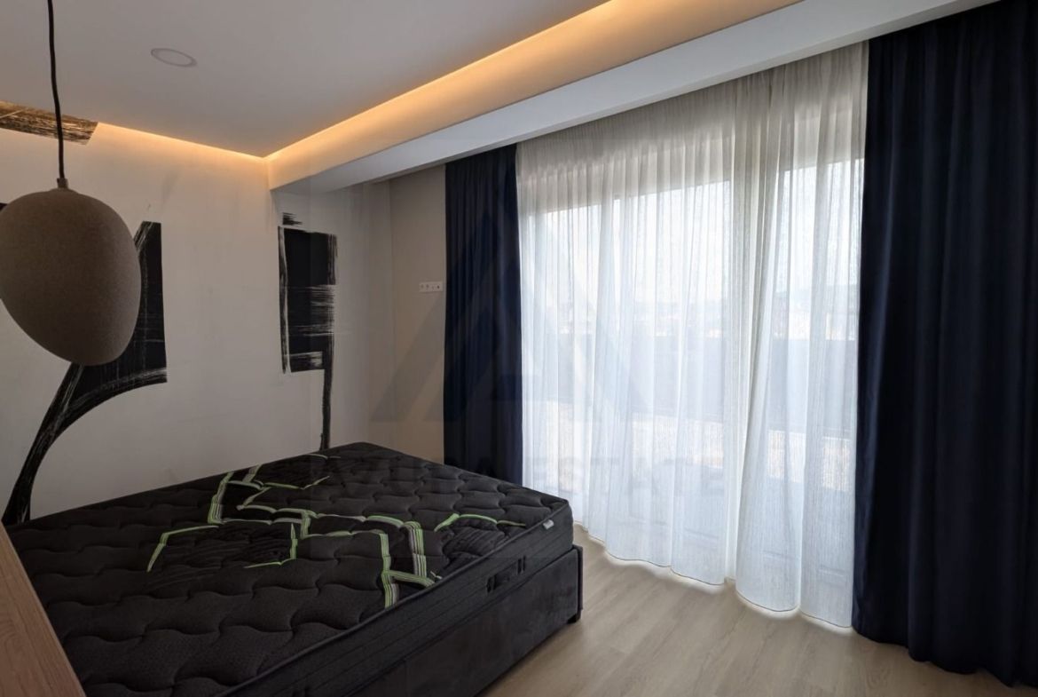Penthouse premium spatios 120 mp terasa 88 mp etaj 3  zona Lazaret - foto 3