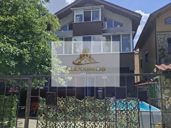 Apartament de Vanzare - 3 Camere - Mansarda vila - 65 MP - foto 3