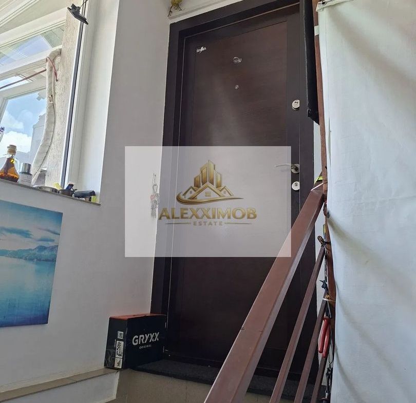 Apartament de Vanzare - 3 Camere - Mansarda vila - 65 MP - foto 4