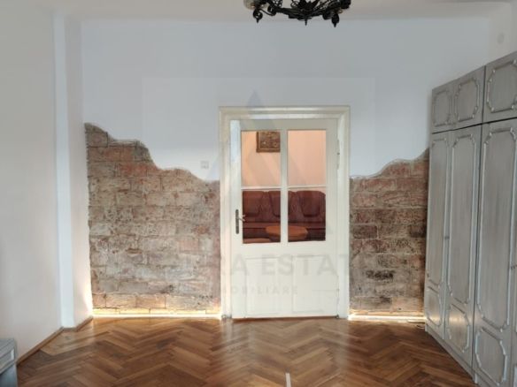 Apartament modern 2 camere 56 mp utili si curte in zona Centrala - foto 2