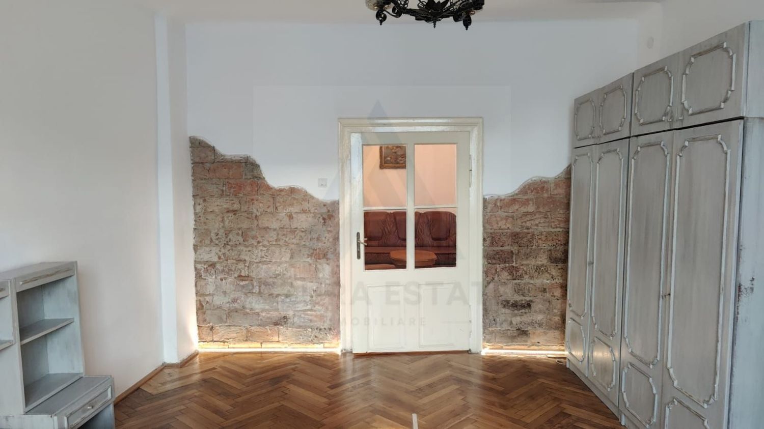 Apartament modern 2 camere 56 mp utili si curte in zona Centrala - foto 2