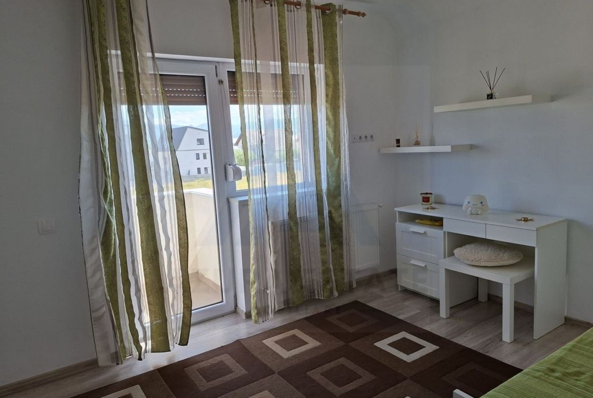 Apartament 76 mp utili 3 camere 2 bai 2 balcoane si pod – Arhitectilor