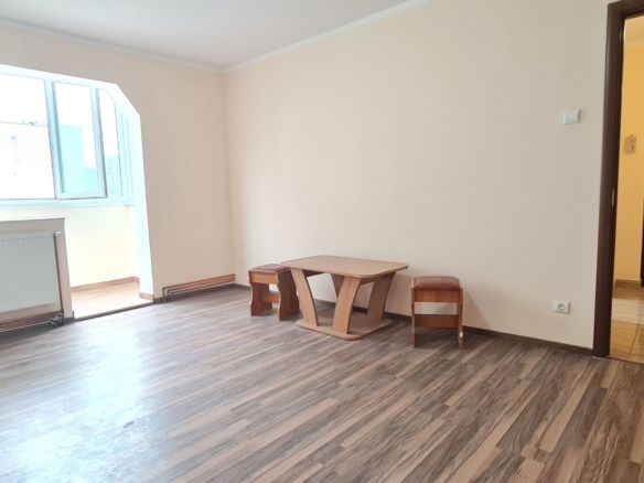 Apartament 2 camere Tractorul - foto 3