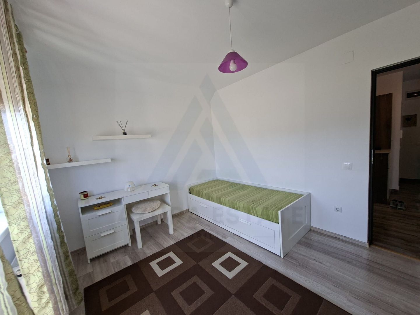 Apartament 76 mp utili 3 camere 2 bai 2 balcoane si pod – Arhitectilor