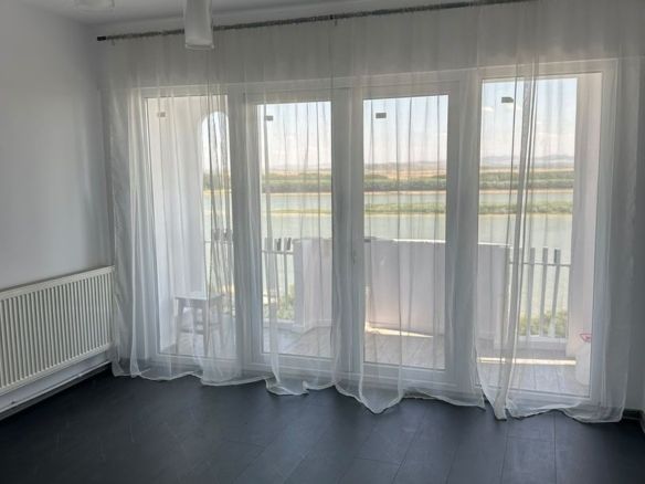 De vanzare apartament cu 3 camere, zona Faleza, etaj 7/8, 149.000 euro - foto 2