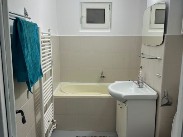 De vanzare apartament cu 3 camere, zona Faleza, etaj 7/8, 149.000 euro - foto 3