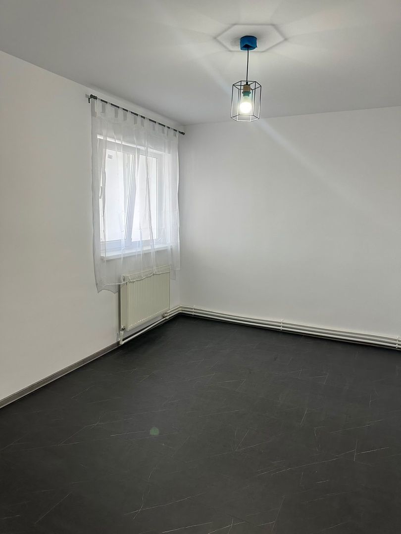 De vanzare apartament cu 3 camere, zona Faleza, etaj 7/8, 149.000 euro - foto 4