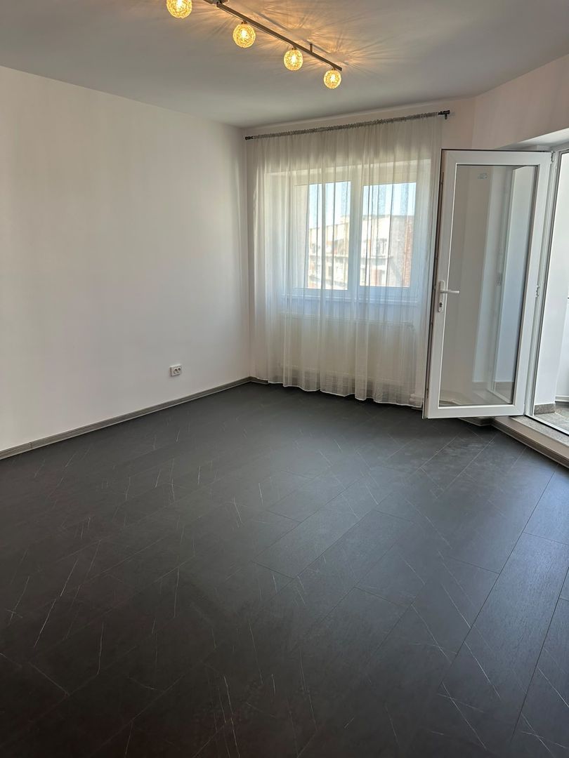 De vanzare apartament cu 3 camere, zona Faleza, etaj 7/8, 149.000 euro - foto 6