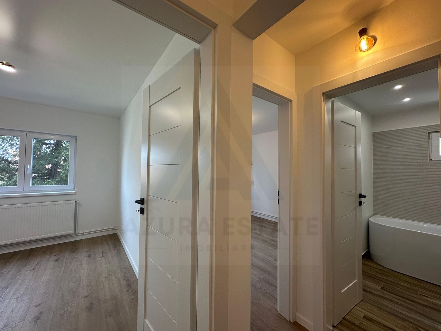 Apartament 3 camere 64 mp utili 2 bai etaj 1 complet renovat Strand