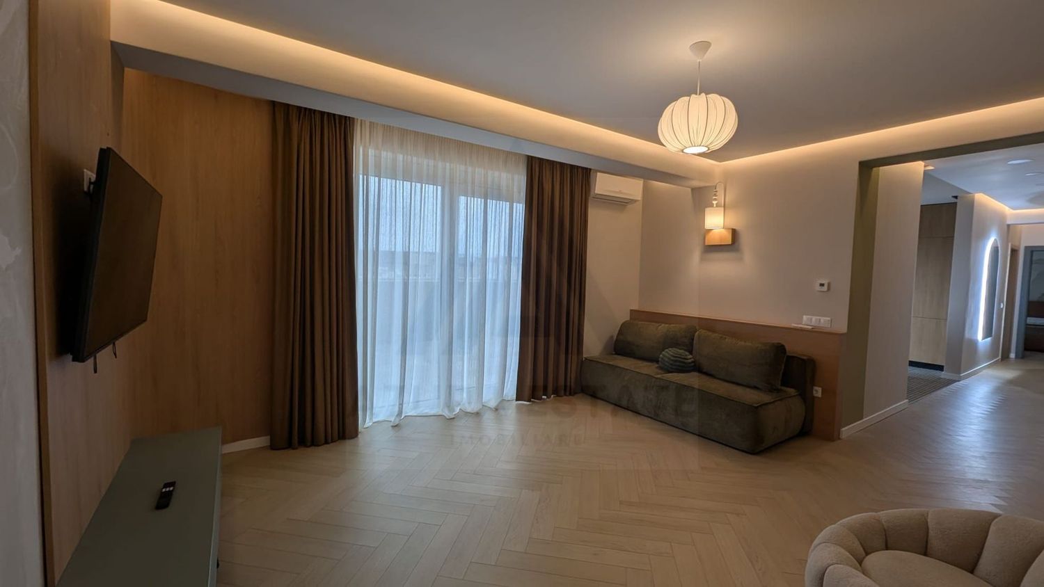 Apartament premium 3 camere parcare subterana etaj 3 zona Strand - foto 2