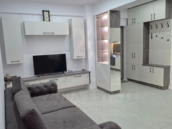 Penthouse cu terasa generoasa 53 mp prima inchiriere Calea Surii Mici