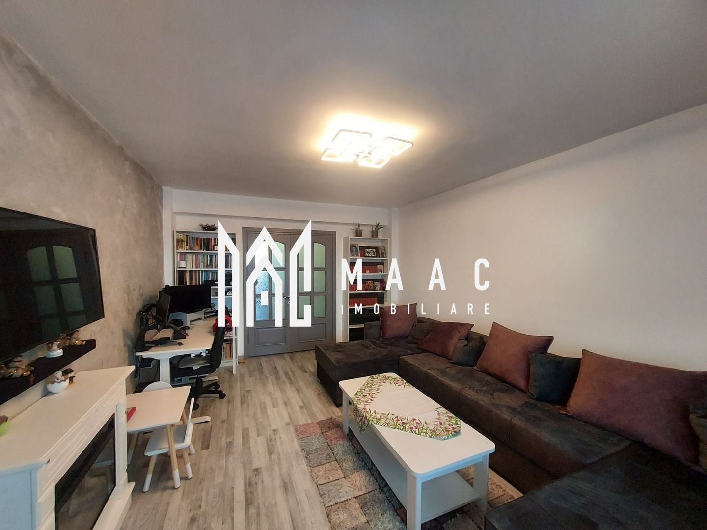 Apartament 3 Camere | Decomandat | 2 Bai | Lift | Terezian - Imagine principala