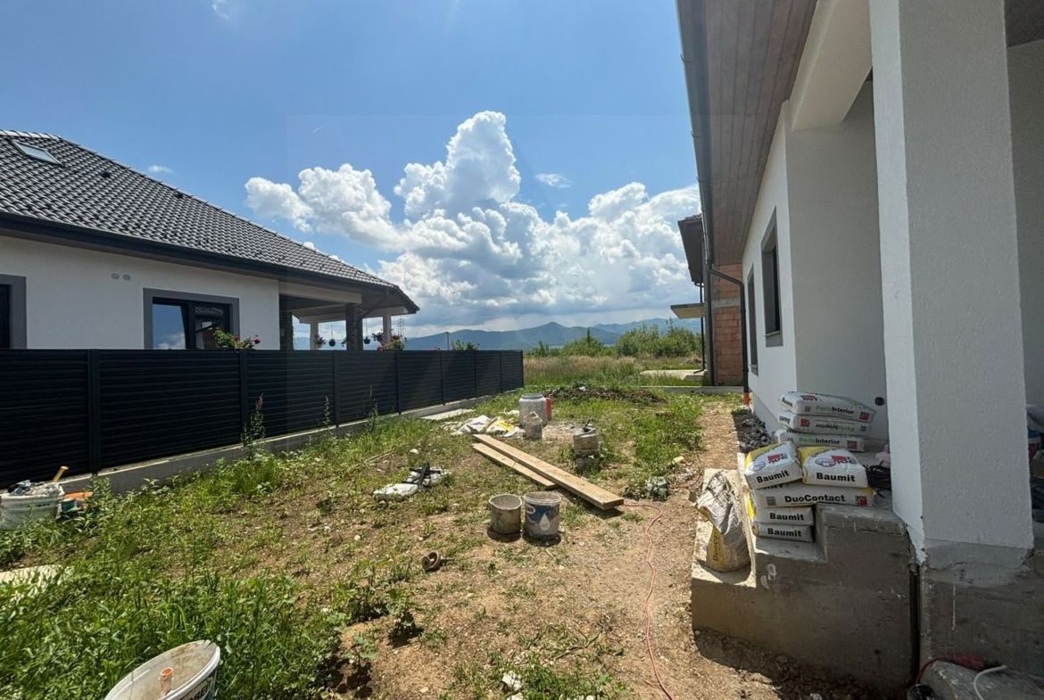 Casa premium pe un singur nivel 4 camere terasa pivnita Cristian - foto 10