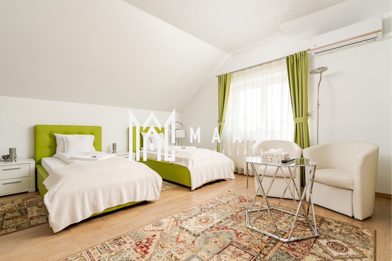 anBn-302 Casă 5 camere | Bul.Vasile Milea , Sibiu | 200 mp, curte