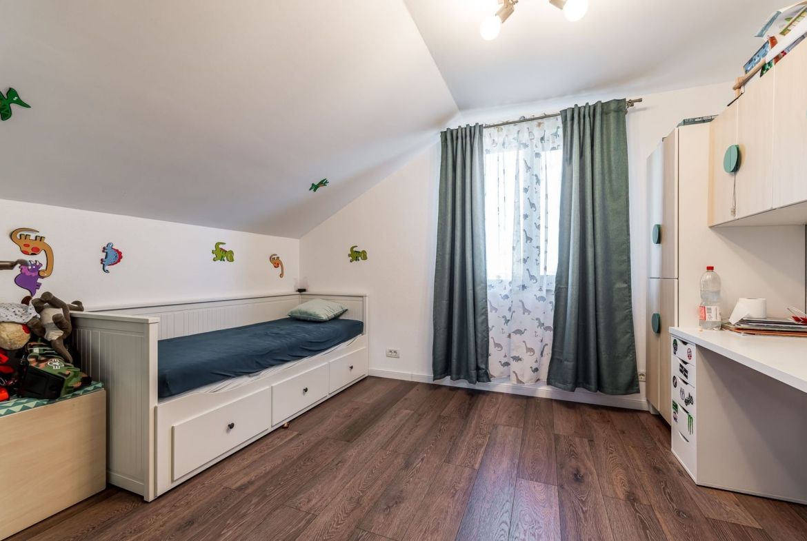 Rezervat Casa la cheie de vanzare in cartierul Europa, Vladimirescu