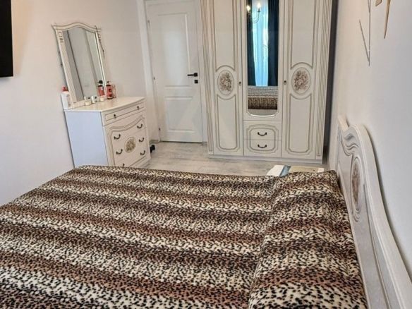Apartament 3 camere 2 băi 64mp si terasă 12 mp zona City Residence - foto 3