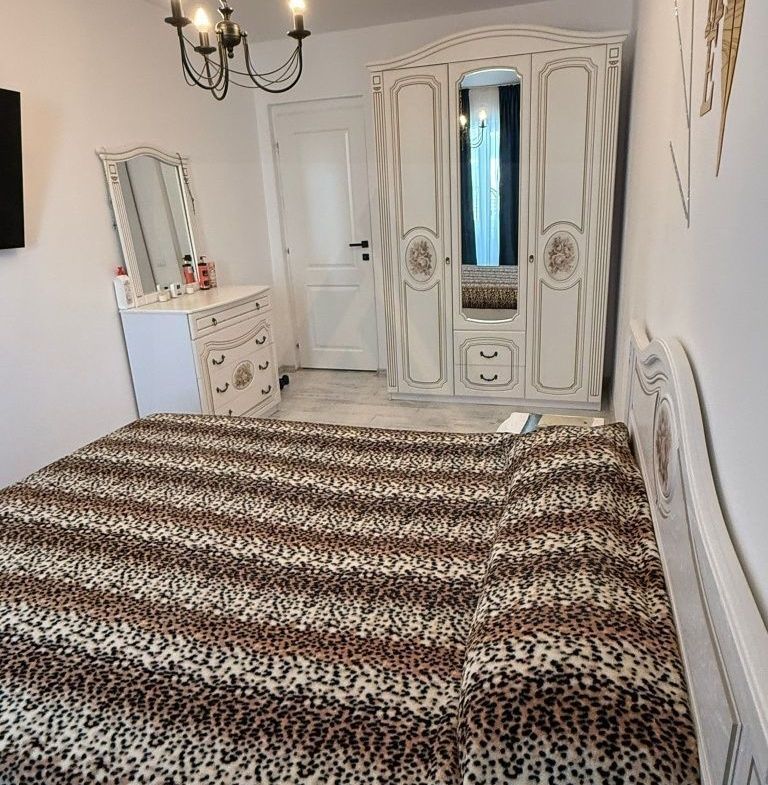 Apartament 3 camere 2 băi 64mp si terasă 12 mp zona City Residence - foto 3