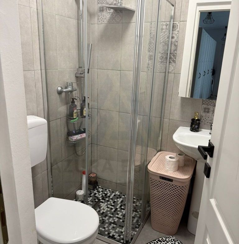 Apartament 3 camere 2 băi 64mp si terasă 12 mp zona City Residence - foto 6
