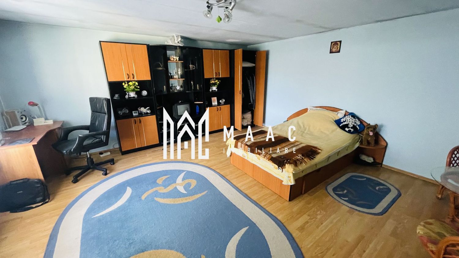 Vila 9 Camere I 5Bai | 370 MP I Curte 500 MP I Turnisor
