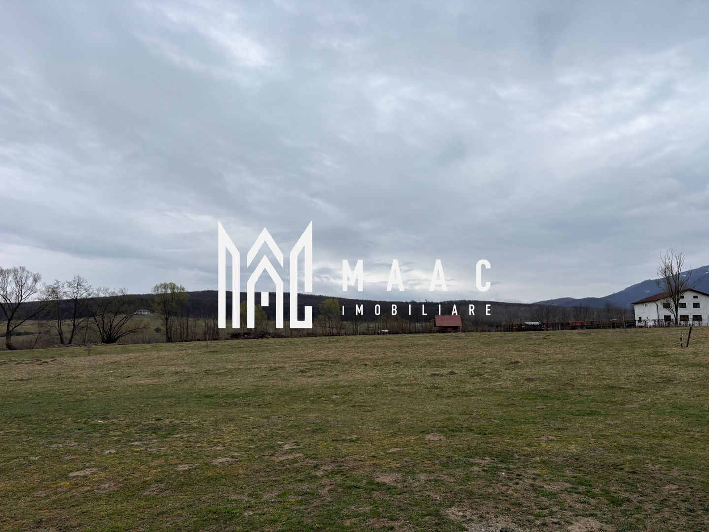 Teren intravilan Tocile, 660 mp, deschidere 17 m, utilități - Imagine principala Teren intravilan Tocile, 660 mp, deschidere 17 m, utilități - Imagine principala