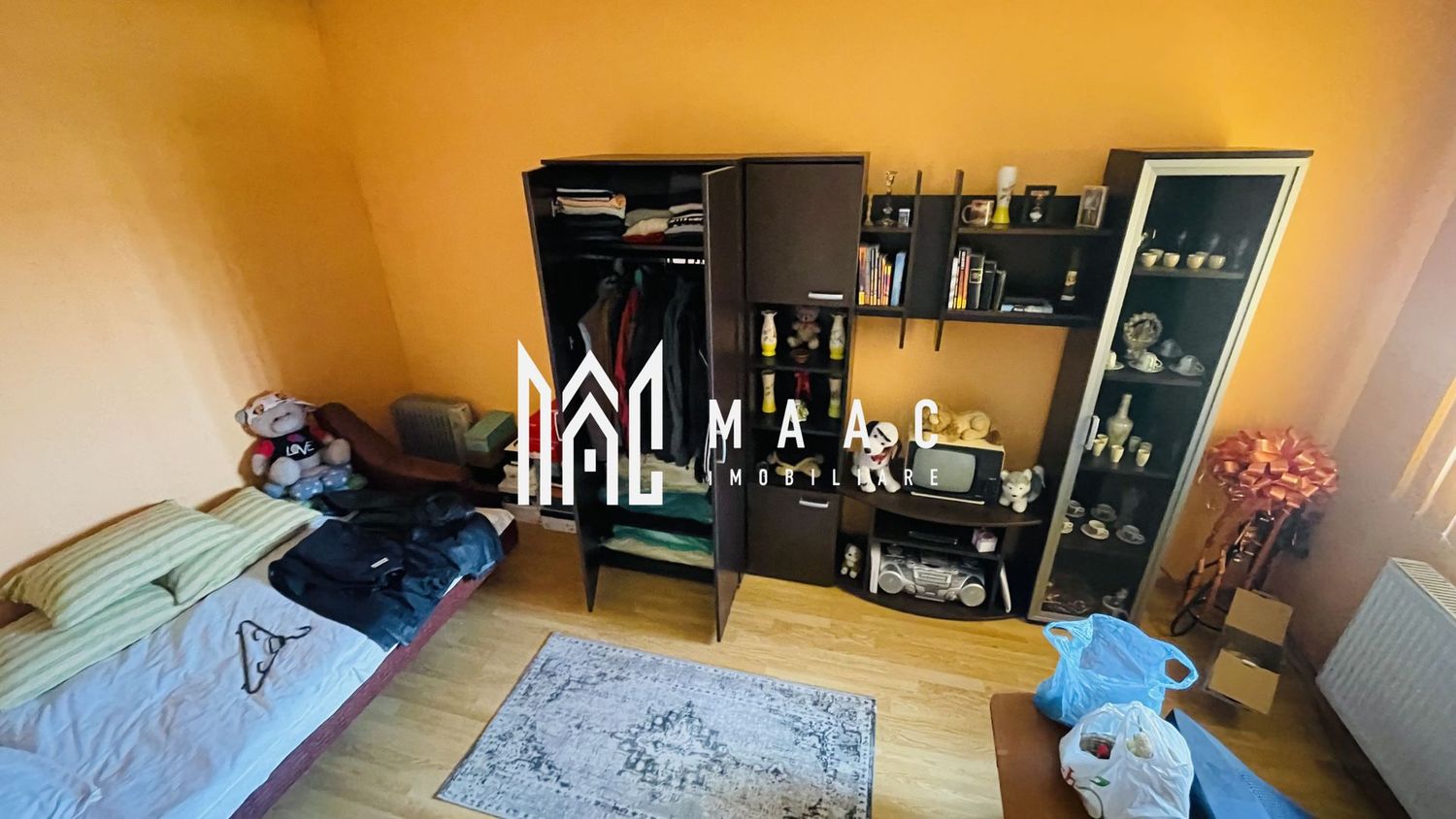 Vila 9 Camere I 5Bai | 370 MP I Curte 500 MP I Turnisor