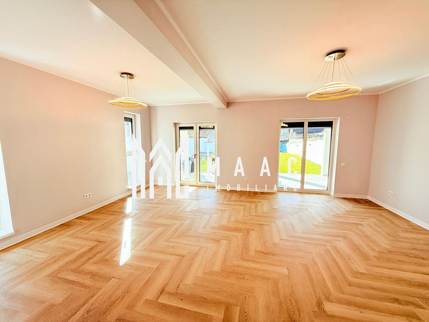 Casa individuala | 4 camere | La cheie | 644 MP | Selimbar - foto 7