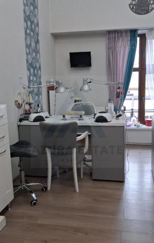 Spatiu cu punct de lucru coafor manichiura gene ultracentral Balcescu - foto 2