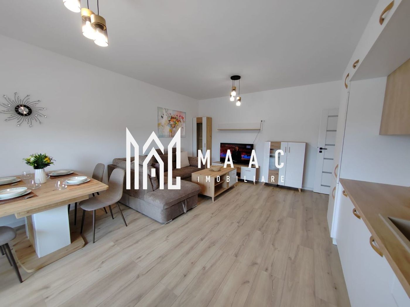 Închiriere apartament 3 camere - foto 13