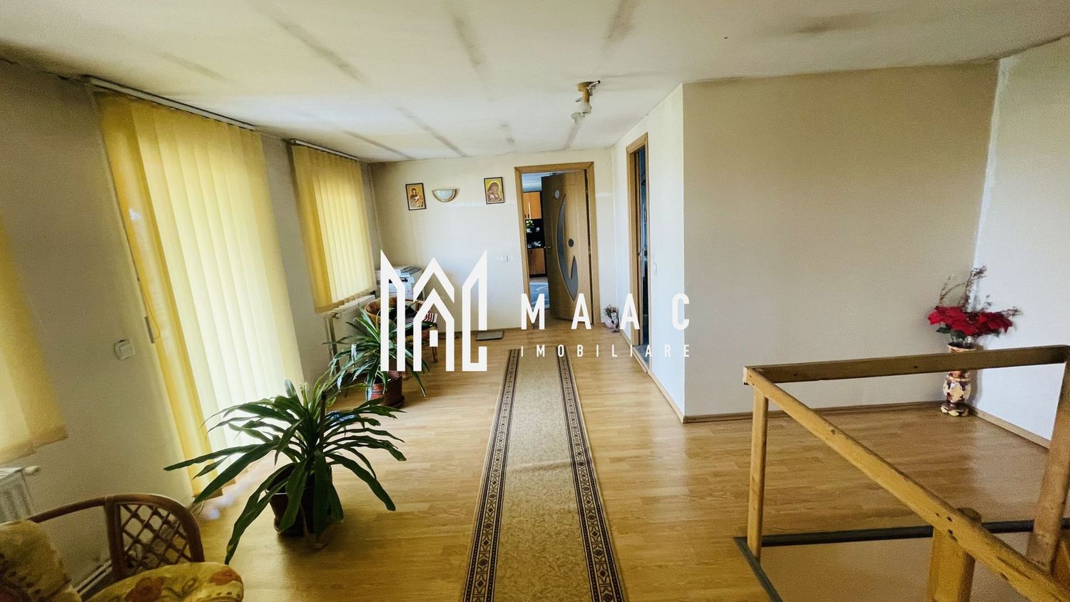 Vila 9 Camere I 5Bai | 370 MP I Curte 500 MP I Turnisor