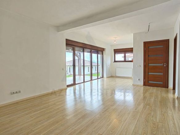Casa intabulata 5 camere 2 bai si curte generoasa in Bavaria Park - foto 3