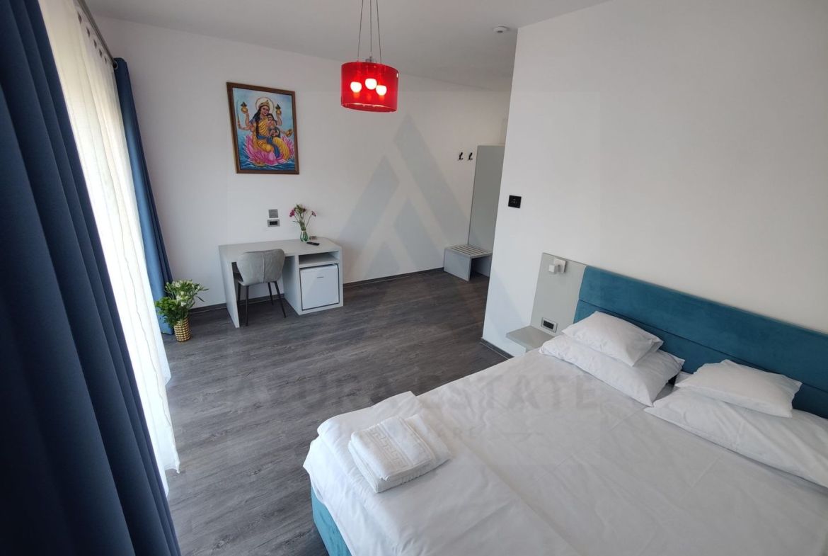 Pensiune PREMIUM 10 camere și Casă Individuală Valea Avrigului 4.600mp - foto 10
