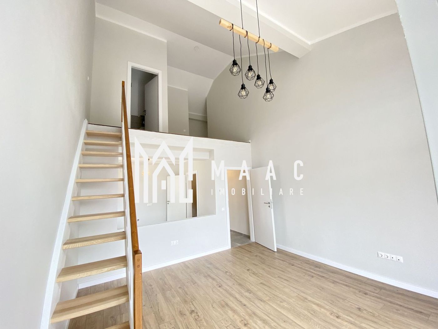 Apartament 4 camere | Balcon | 2 Bai | Parcare - foto 5