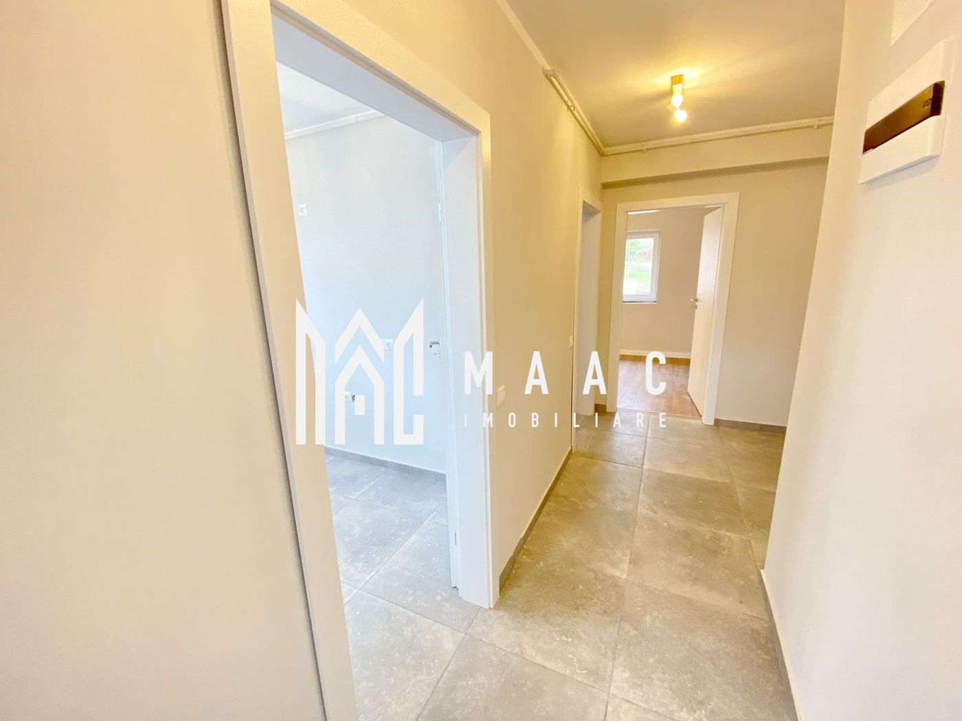Apartament 4 camere | Balcon | 2 Bai | Parcare - foto 11