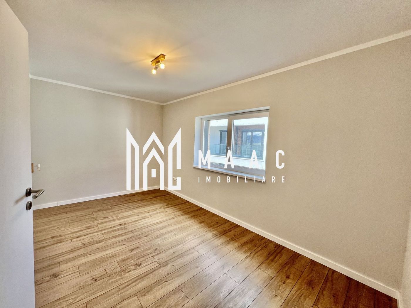 Apartament 4 camere | Balcon | 2 Bai | Parcare - foto 12