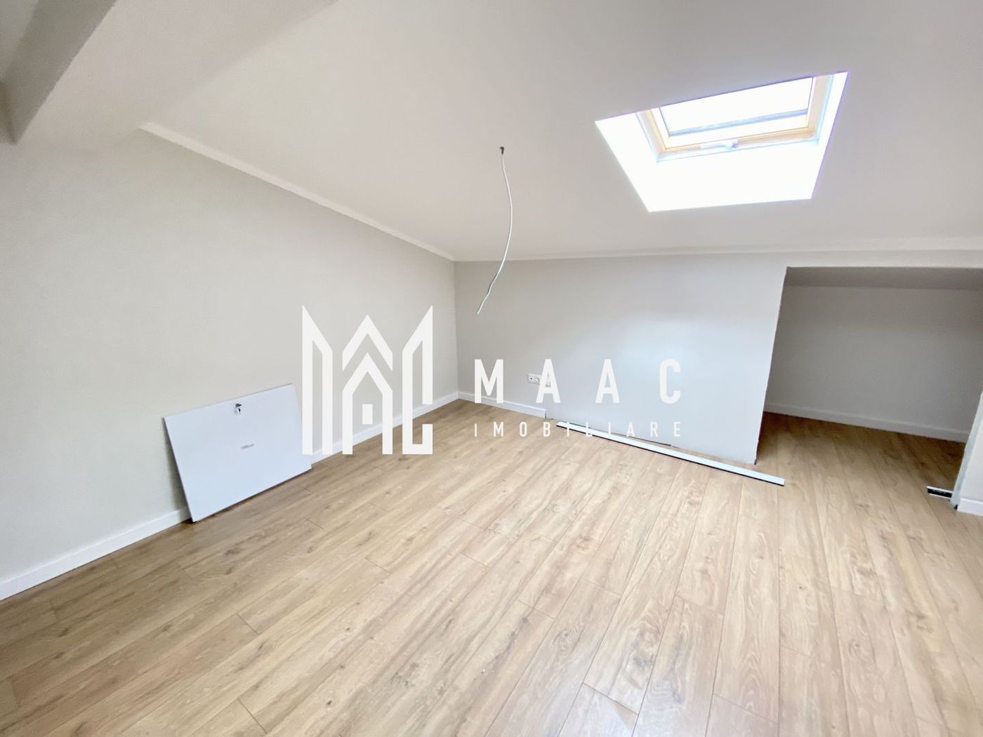Apartament 4 camere | Balcon | 2 Bai | Parcare - foto 13
