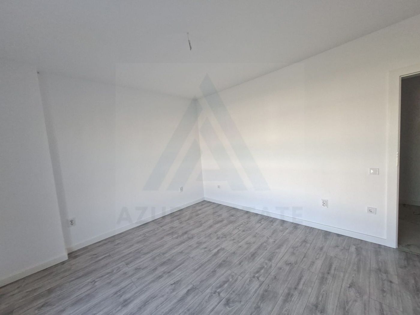 Apartament premium la cheie 3 camere balcon 7 mp si boxa pe Dna Stanca - foto 7