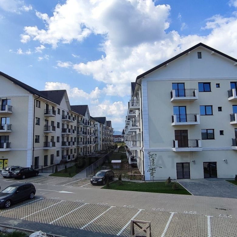 Studio 41 mp bucatarie inchisa balcon si parcare privata in Selimbar - Imagine principala