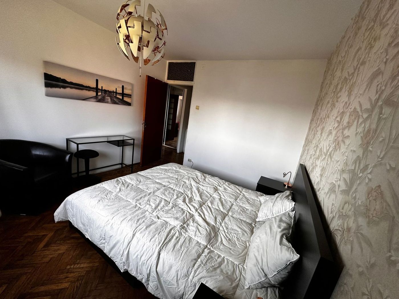 Banu Manta Titulescu apartament 2 camere mobilat de inchiriat - Imagine principala
